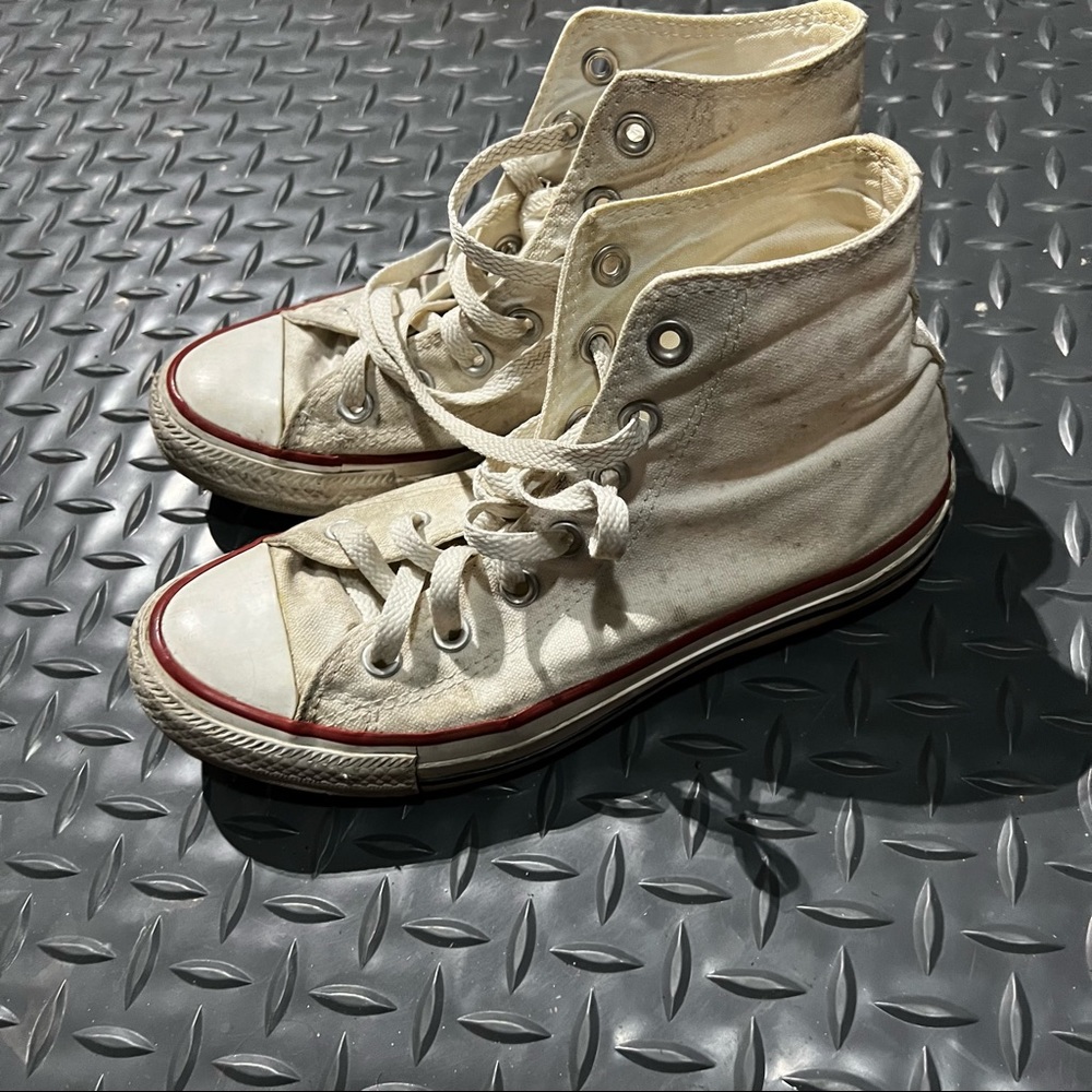 white hi top converse